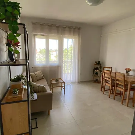 Jozephine Apartment *