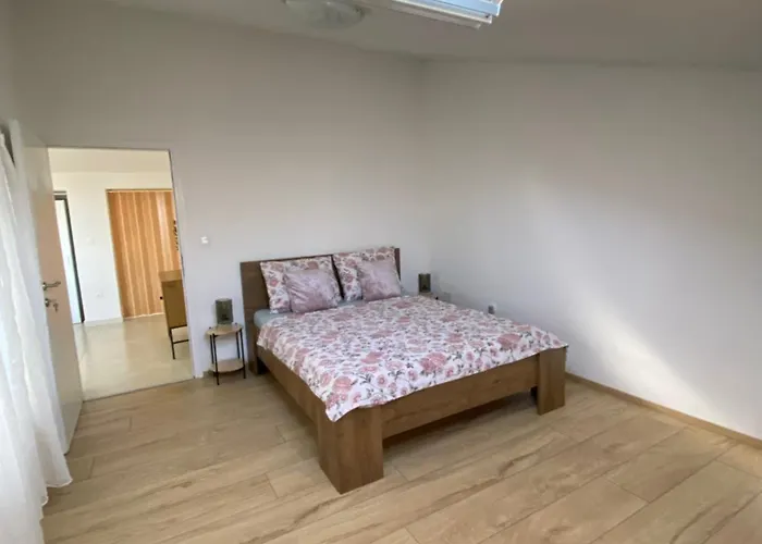 Jozephine Apartment